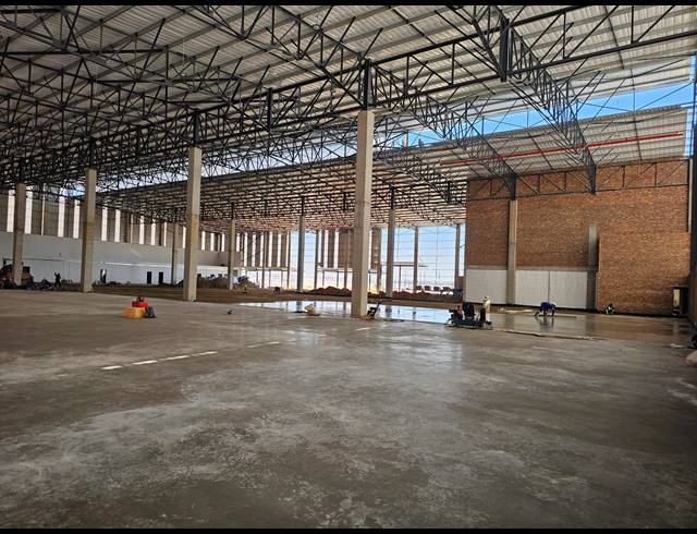 6,000M² WAREHOUSE TO LET IN LANSERIA